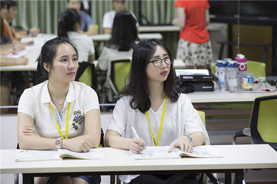 平和英语初级班学员