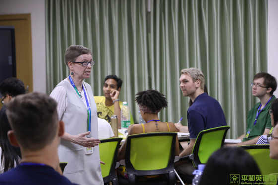 平和英语村外教